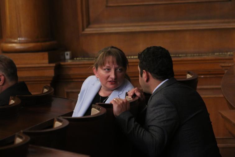  Деница Сачева 