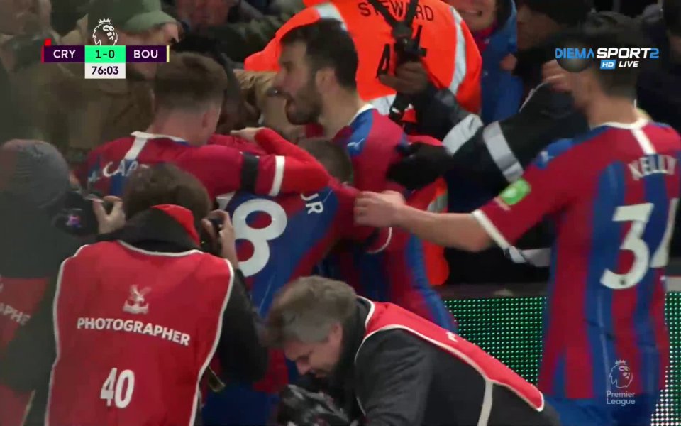 Отборът на Кристъл Палас поведе на Борнемут в двубоя между