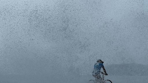  Страшен ураган във Филипините, пораства броят на жертвите 