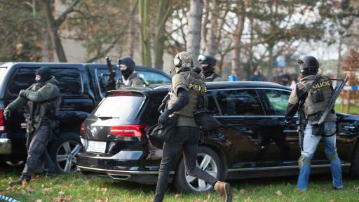  <p>Стрелецът от болничното заведение се самоуби, шест жертви</p> 