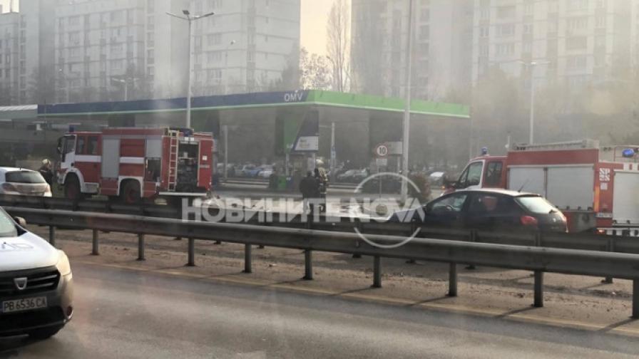 Извънредна ситуация! Катастрофа и изтичане на газ на Цариградско шосе
