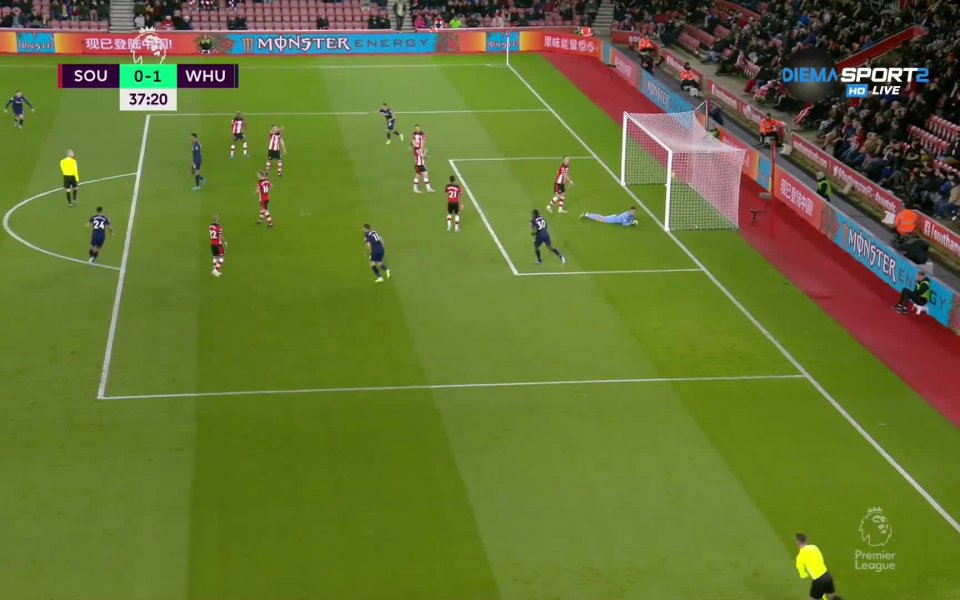 Себастиан Алер откри резултата за Ует Хем в 37-ата минута