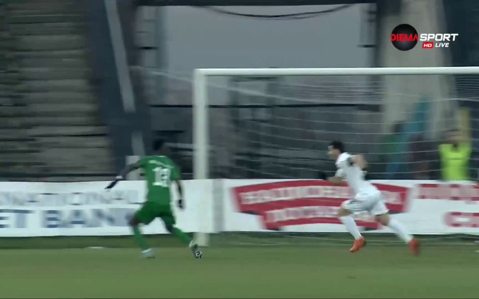 Лудогорец успя да дръпне в резултата след 22 минути игра