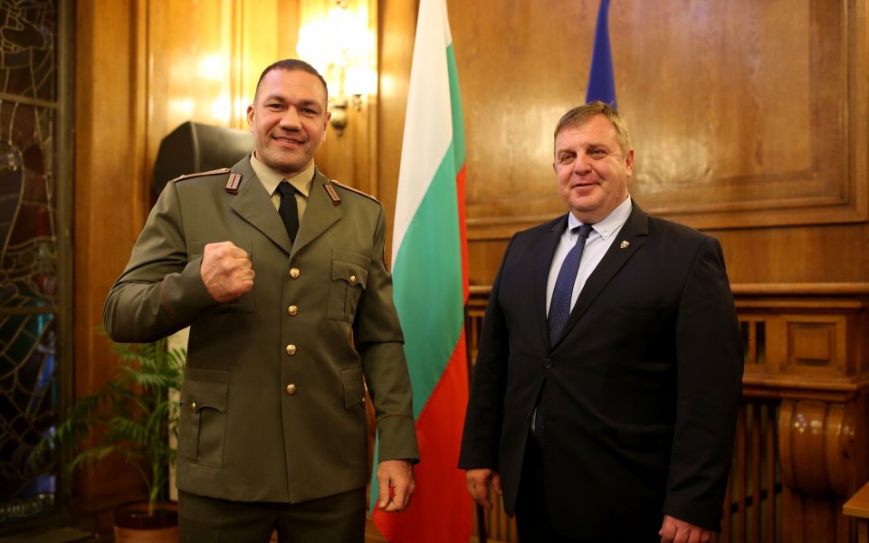 Кубрат Пулев е готов да последва своя брат Тервел и