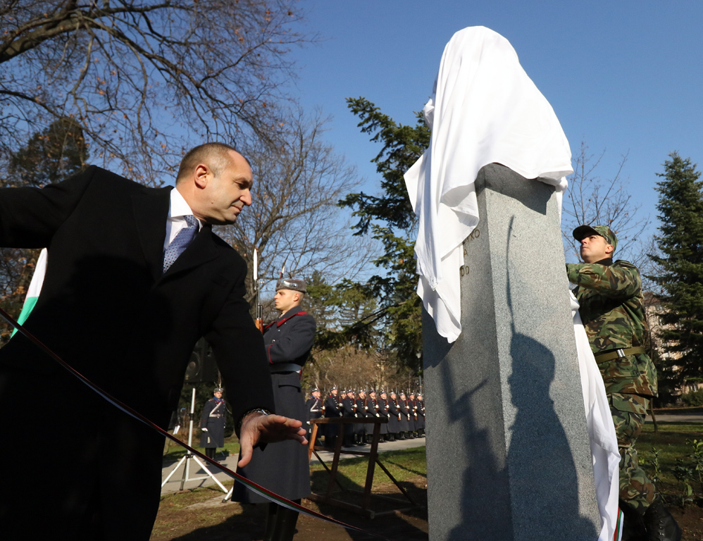 <p>Паметник на Капитан Петко войвода беше открит в Алеята на бележитите българи в Борисовата градина в София. Тази година се отбелязват 175 години от рождението на изтъкнатия революционер и защитник на тракийската кауза.</p>