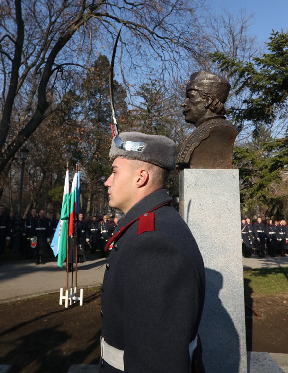 <p>Паметник на Капитан Петко войвода беше открит в Алеята на бележитите българи в Борисовата градина в София. Тази година се отбелязват 175 години от рождението на изтъкнатия революционер и защитник на тракийската кауза.</p>