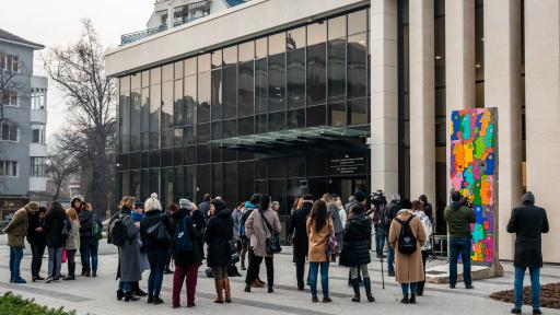  Откриха възпоменателен паметник на Берлинската стена в Пловдив 