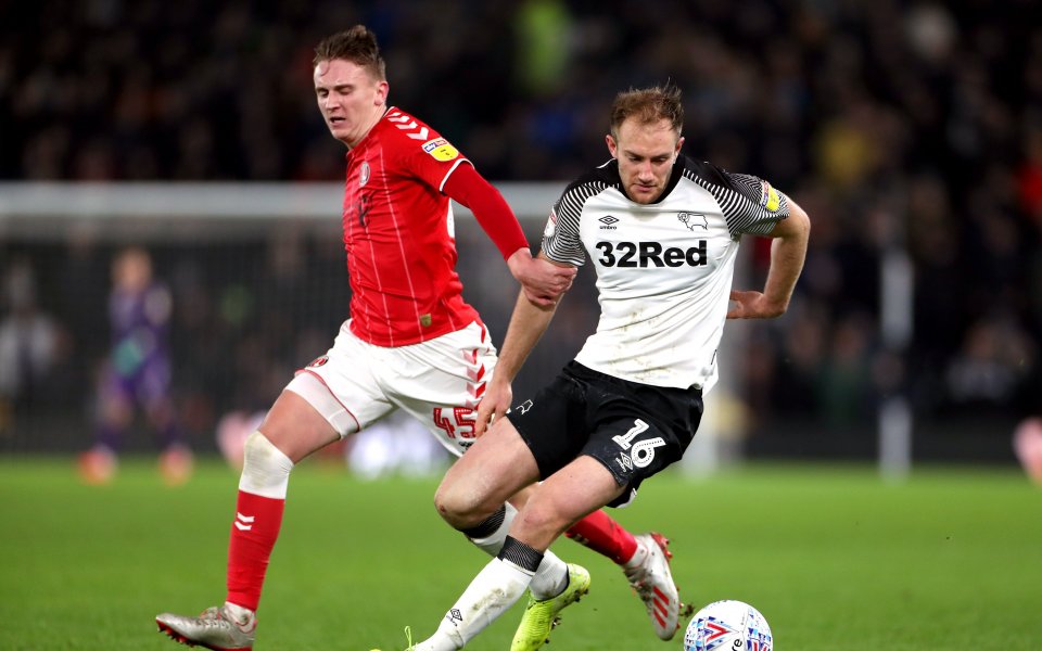 Отборът на Дарби Каунти се наложи с 2:1 над Чарлтън