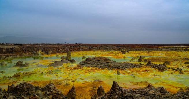 Любопитно Най негостоприемното място на земята Пустинята Данакил е известна с