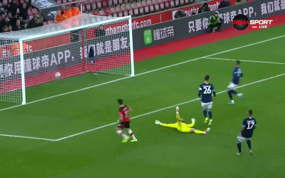 Саутхемптън - Хъдърсфилд Таун 0:0 /първо полувреме/