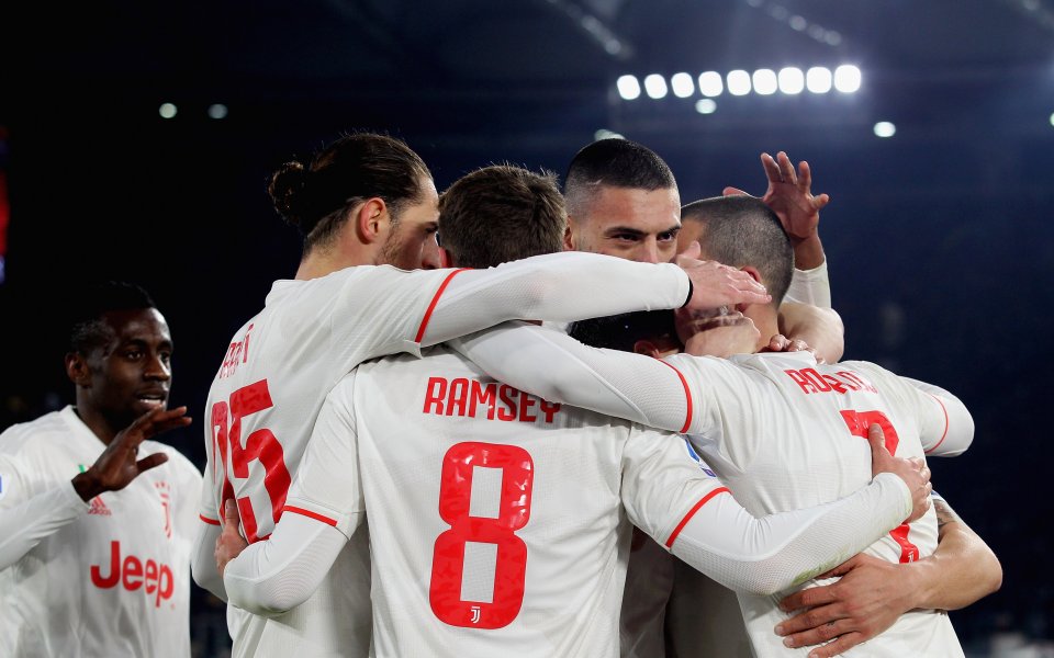 Отборите на Рома и Ювентус играят при резултат 0:2 в