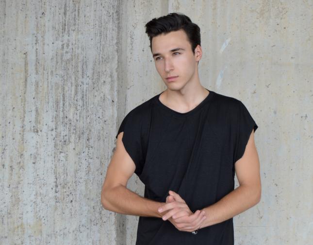  Мони Демиров артист модел Demirov Studios 