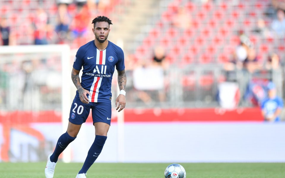 Арсенал е започнал преговори с френския Пари Сен Жермен в