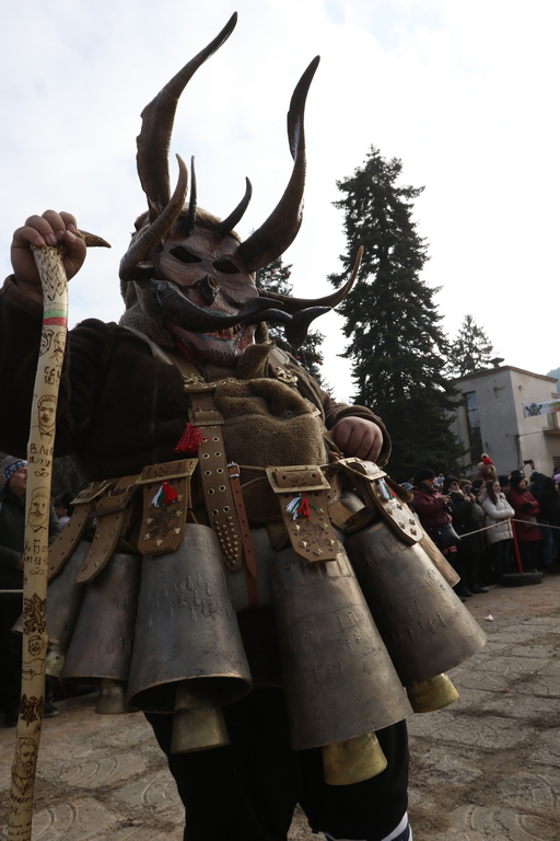 <p>Кукери минаха по улиците на Брезник на фестивала &bdquo;Сурова&rdquo;.</p>