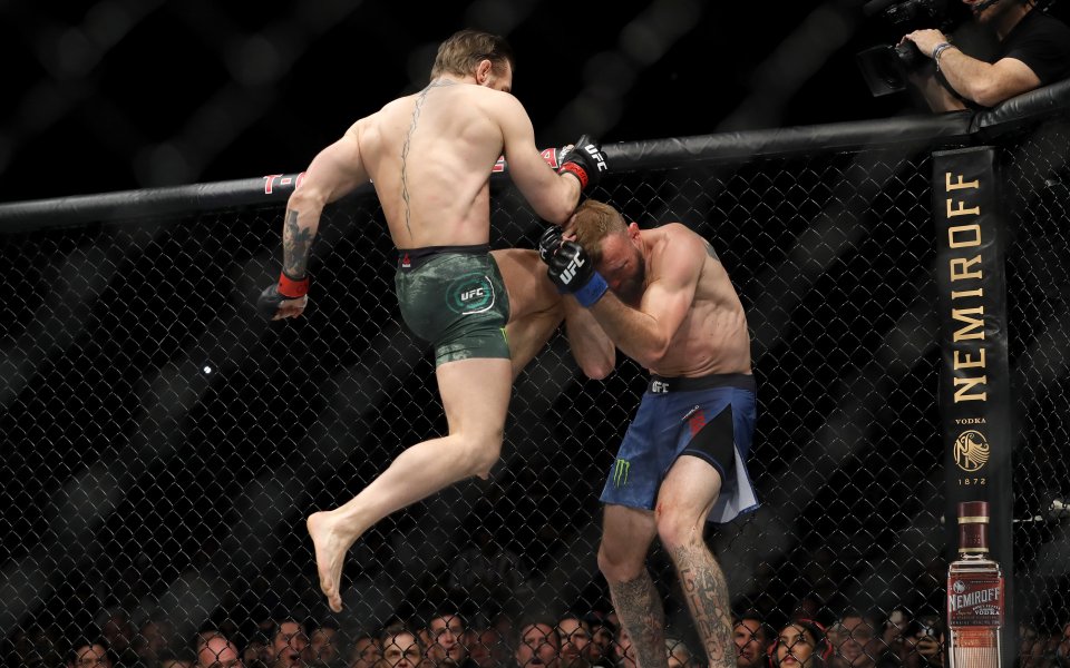 Ирландецът Конър Макгрегър се завърна по блестящ начин в MMA.