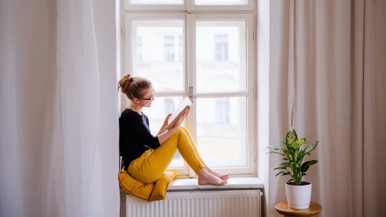 15 причини защо връзка с четящо момиче ще подобри истински живота ти