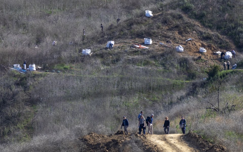 Полицията продължава да издирва телата на загиналите деветима души в
