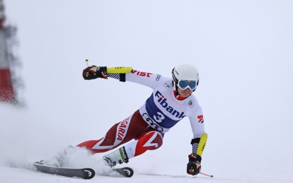 Националът в алпийските ски Йоан Тодоров (Юлен) спечели днешния гигантски