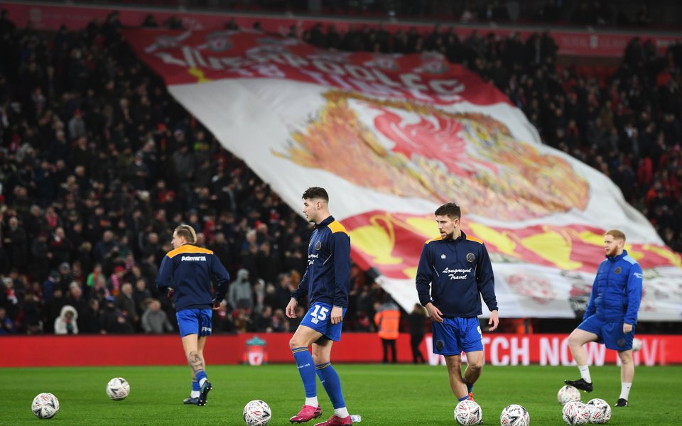 Изключително младият отбор на Ливърпул посреща Шроузбъри в мач-преиграване от