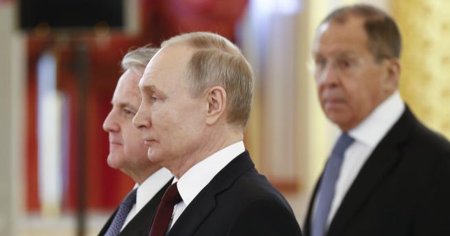 Свят Путин Русия гарантира стабилността на Балканите На церемония Путин