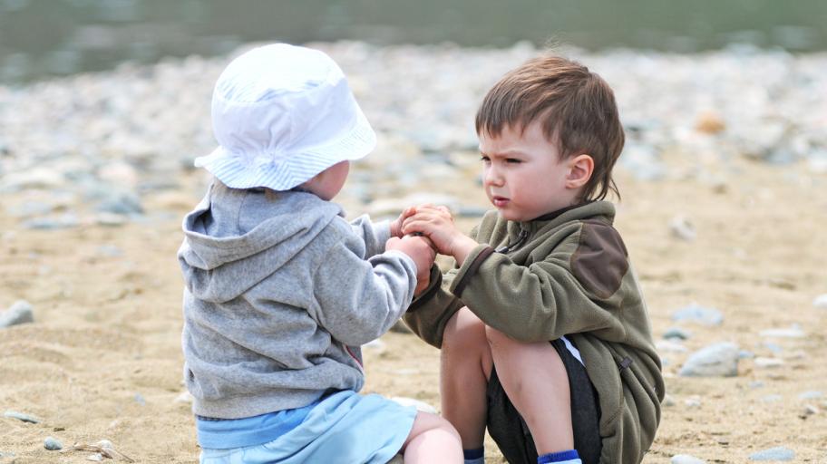 Урок по общуване: как да подготвим дете между 1 и 2 години