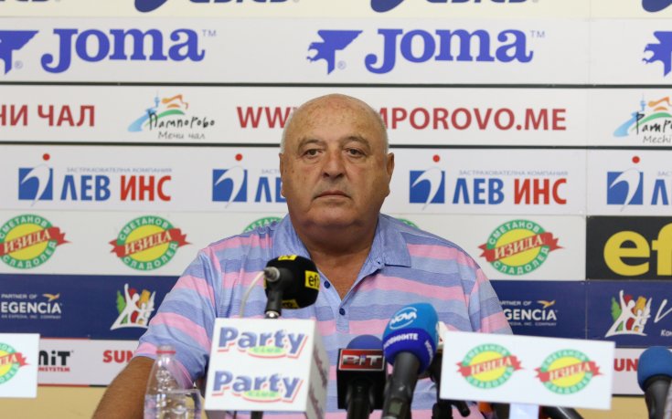 Венци Стефанов: Футболист на Славия е със съмнения за COVID-19, той е изолиран