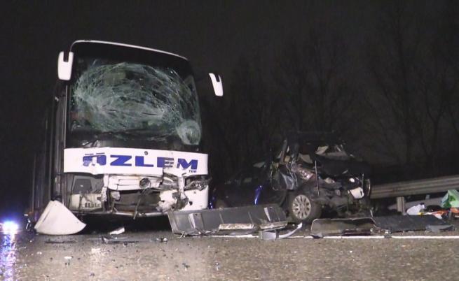 Автобус прегази и уби двама души на пътя Бургас - Созопол