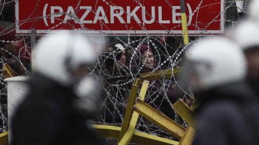  Бежанци на границата сред Турция и Гърция 