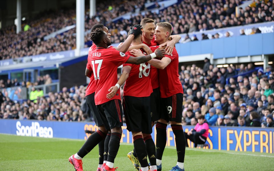 Кръгът в Англия вижда нов мач от елитния футбол, а