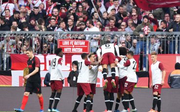 Отборът на Байерн Мюнхен се наложи с 2 0 над Аугсбург