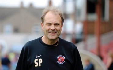 Липсата на футболни мачове и неяснотата около това кога отново