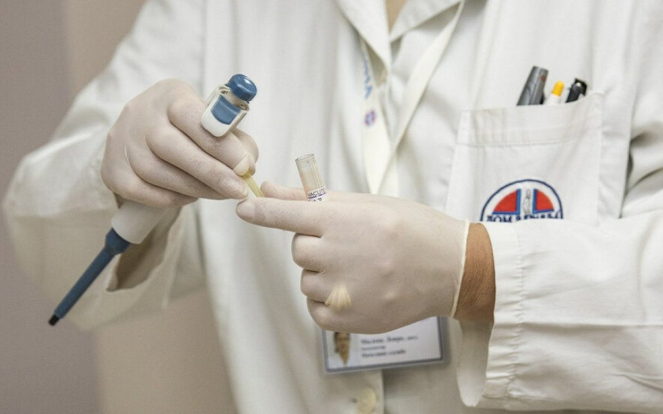 Трима са вече излекуваните от COVID-19 у нас. Това каза