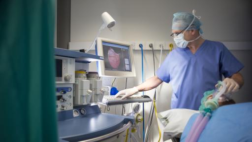  При кои предходни болести COVID-19 е изключително рисков 