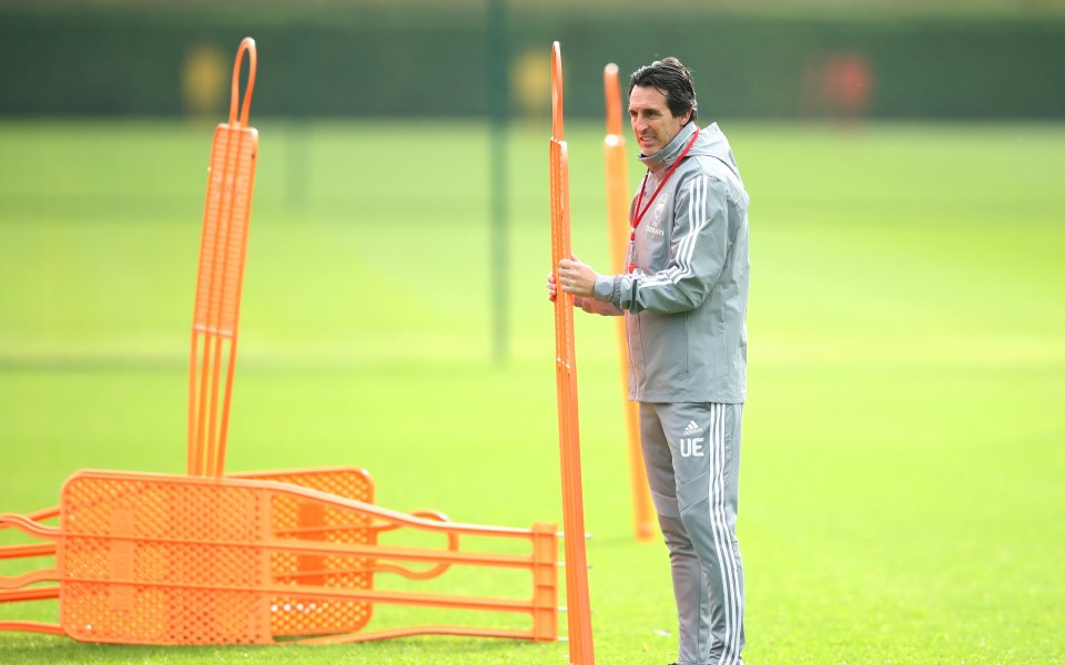 Легендарният полузащитник на Арсенал Жилберто Силва обвини бившият мениджър на