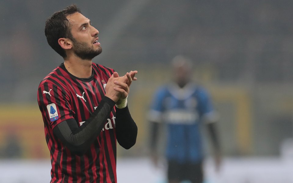 Халфът на Милан Хакан Чалханоглу се надява да удължи договора