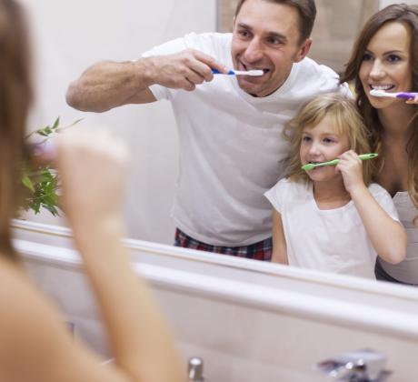 Знаете ли че грижата за детските зъби започва още преди