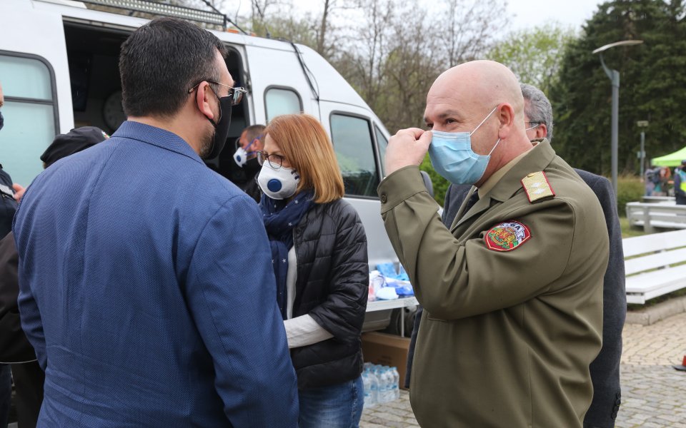 Бойко Борисов инспеткира парковете в София