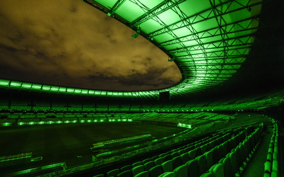 Властите в Китай отново разрешиха на феновете да се завърнат