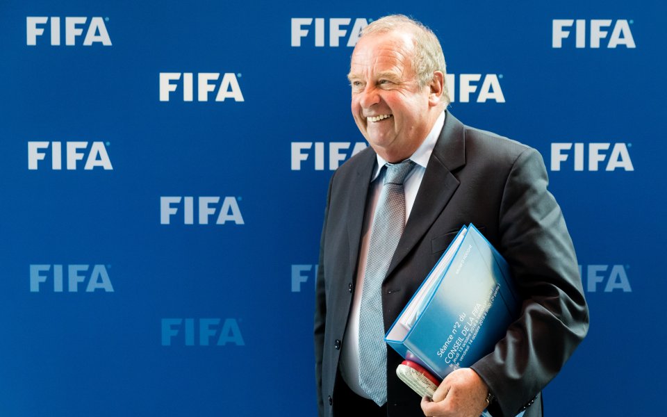 Президентът към Медицинския комитет на ФИФА Михел Дууг не вярва