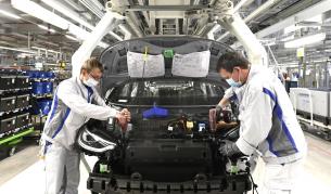 Volkswagen рестартира производството в Цвикау, където прави електрическия ID.3
