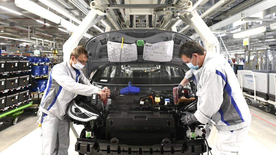 Volkswagen рестартира производството в Цвикау, където прави електрическия ID.3