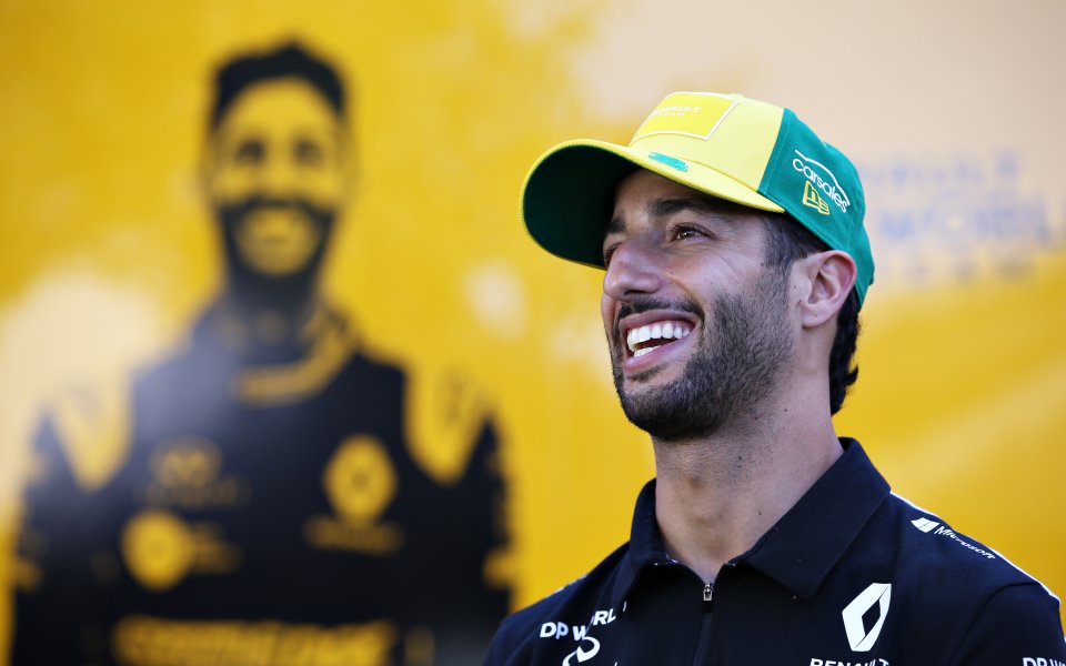 Пилотът на Рено Даниел Рикардо призна, че очаква хаос, когато