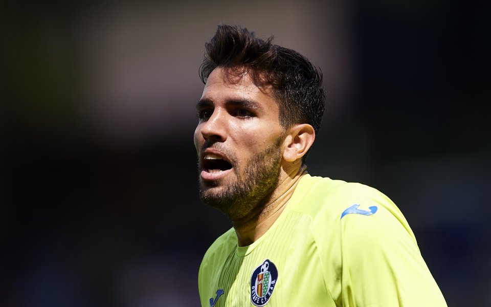 Защитникът на Еспаньол Леандро Кабрера е попаднал в радара на