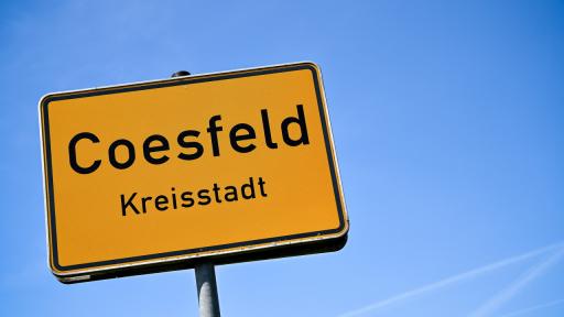  Там работят българи и румънци, стотици са инфектирани с коронавир </div>

</article>
<style>
.youtube{
  width:100%;height:500px;
}
@media only screen and (max-width: 600px) {
.youtube {
    height:250px;
  }
}
</style>
<div style=