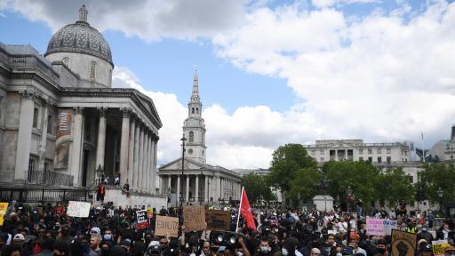  <p>До 10 година затвор за опозоряване на монументи във Великобритания&nbsp;&nbsp;</p> 