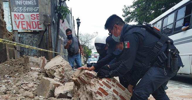Свят Най-малко четири жертви на земетресението от 7,4 в Мексико