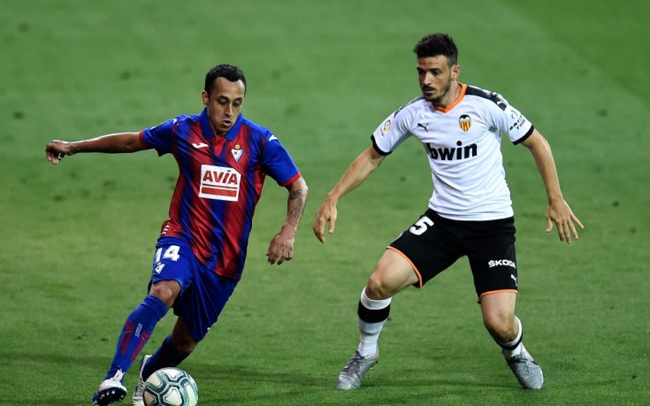 Ейбар пречупи Валенсия, диша по-спокойно