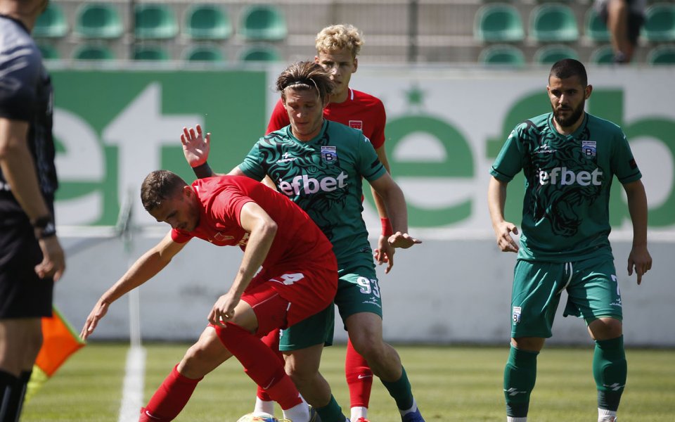 Витоша Бистрица - Царско село 0:1 /репортаж/ .native-ad-suggested-news { position: