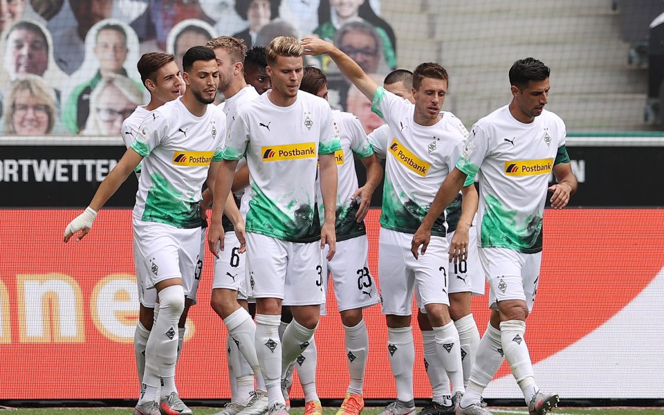 Борусия Мьонхенгладбах си свърши работата и се класира в Топ