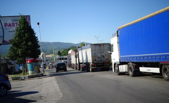 Протест на превозвачи блокира границата между България и Северна Македония в понеделник